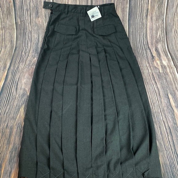 Together Dresses & Skirts - Together Charcoal Gray “Poet Core” Pleated Skirt- Size 6